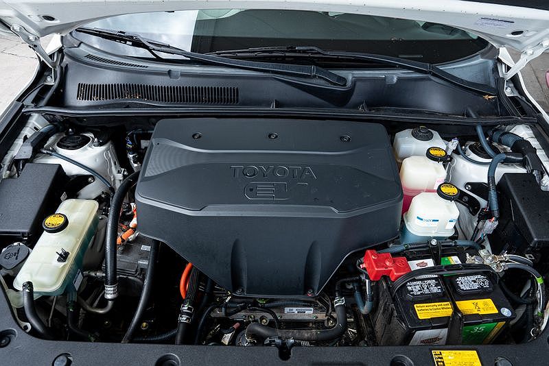 2012 Toyota RAV4 EV image 5