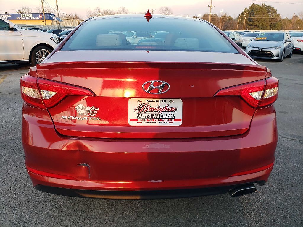 2017 Hyundai Sonata Base image 5