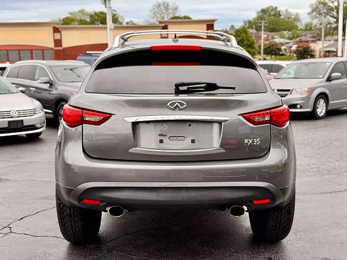2012 Infiniti FX35