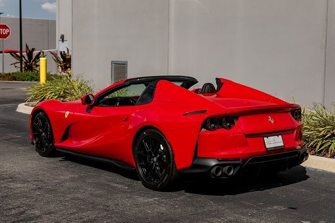 2021 Ferrari 812 GTS