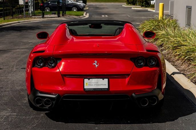 2021 Ferrari 812 GTS
