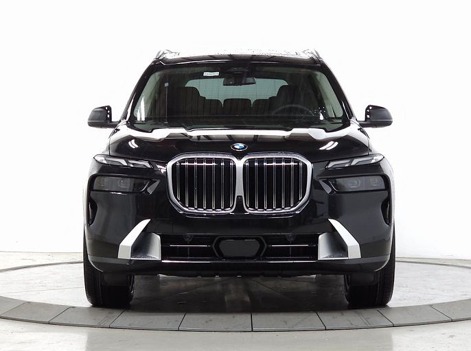 2025 BMW X7