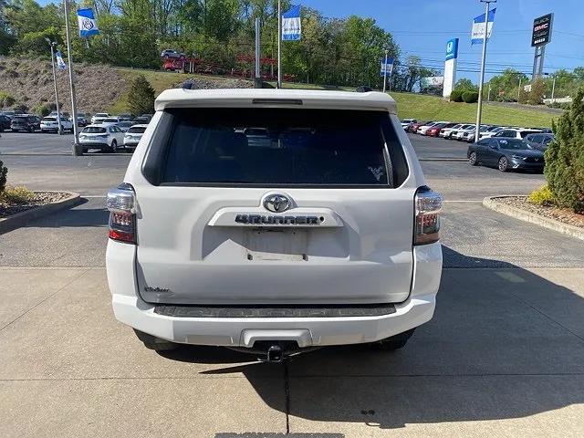 2019 Toyota 4Runner null image 4
