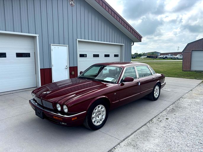 2000 Jaguar XJ