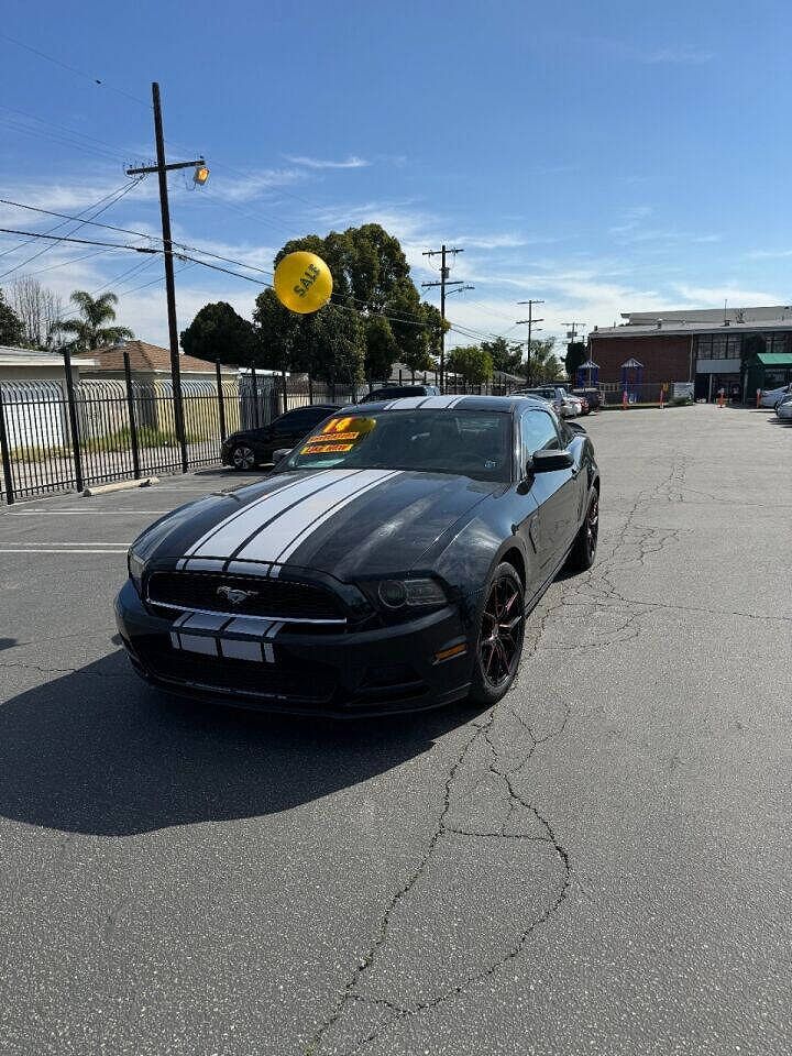 2014 Ford Mustang null image 3