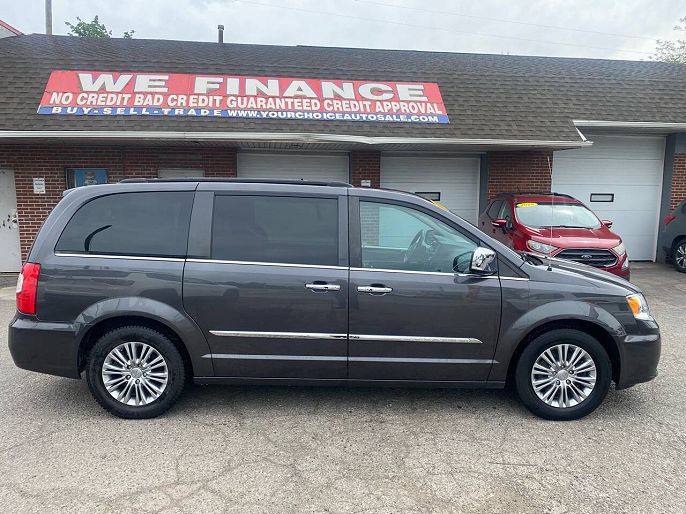 2016 Chrysler Town & Country