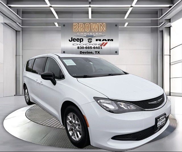 2024 Chrysler Voyager