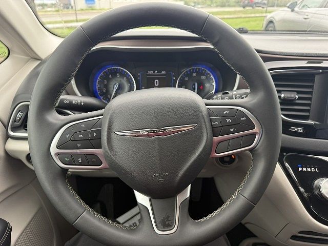 2024 Chrysler Voyager