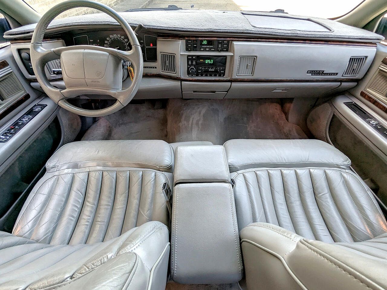 1995 Buick Roadmaster null image 43