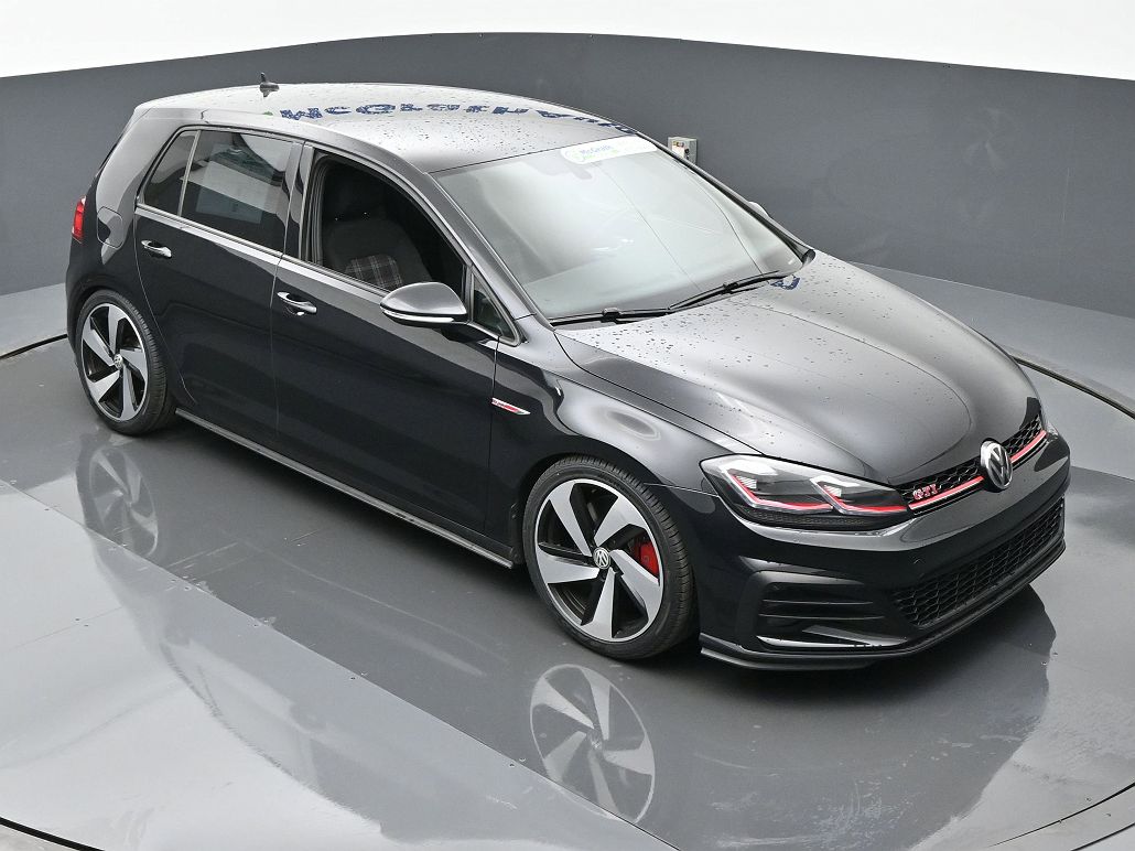 2020 Volkswagen Golf S image 1