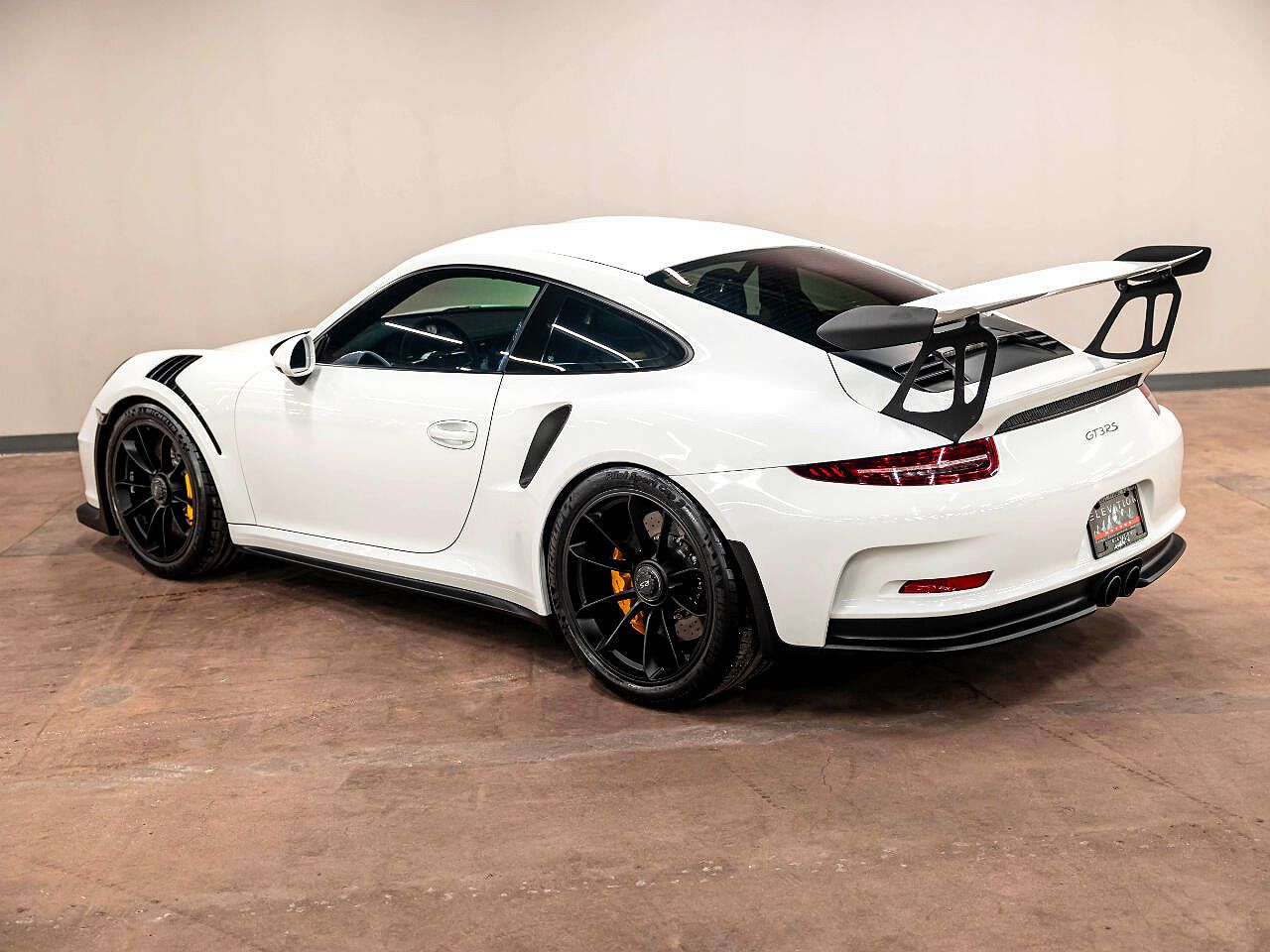 2016 Porsche 911 GT3 image 18