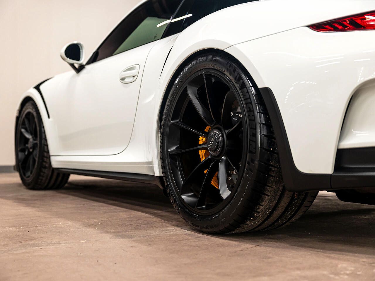 2016 Porsche 911 GT3 image 28