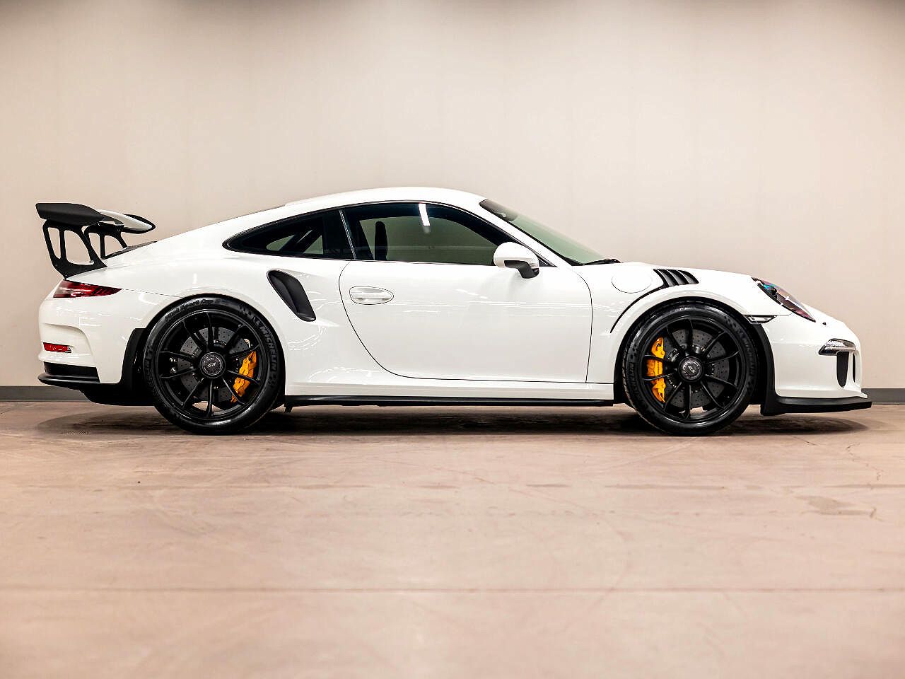 2016 Porsche 911 GT3 image 4