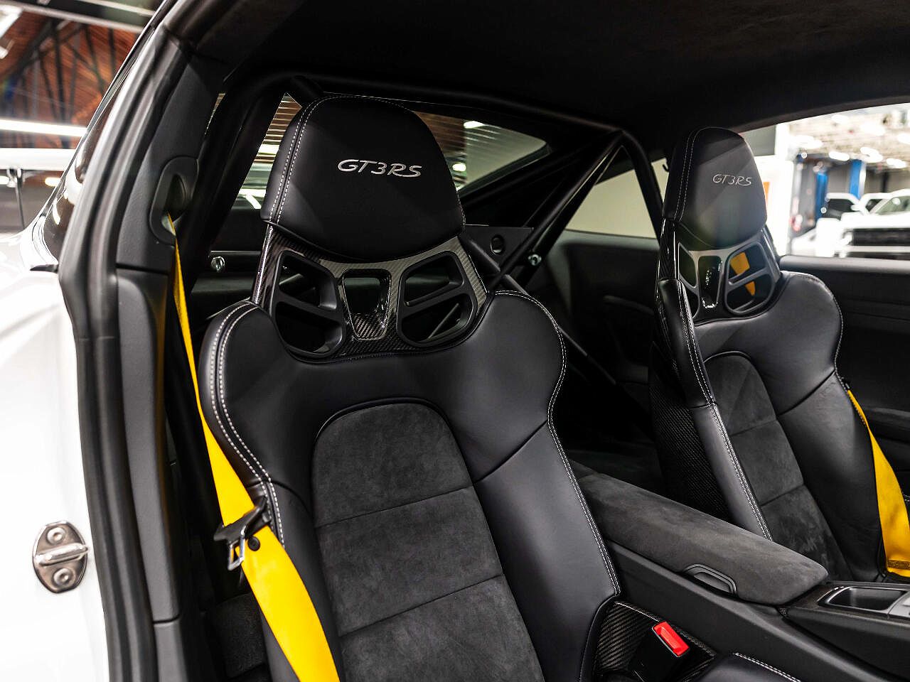 2016 Porsche 911 GT3 image 52