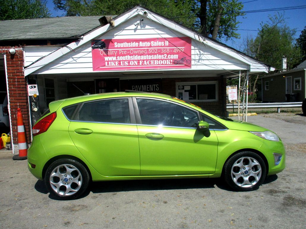 2012 Ford Fiesta SES image 0