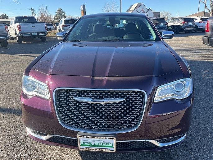 2020 Chrysler 300