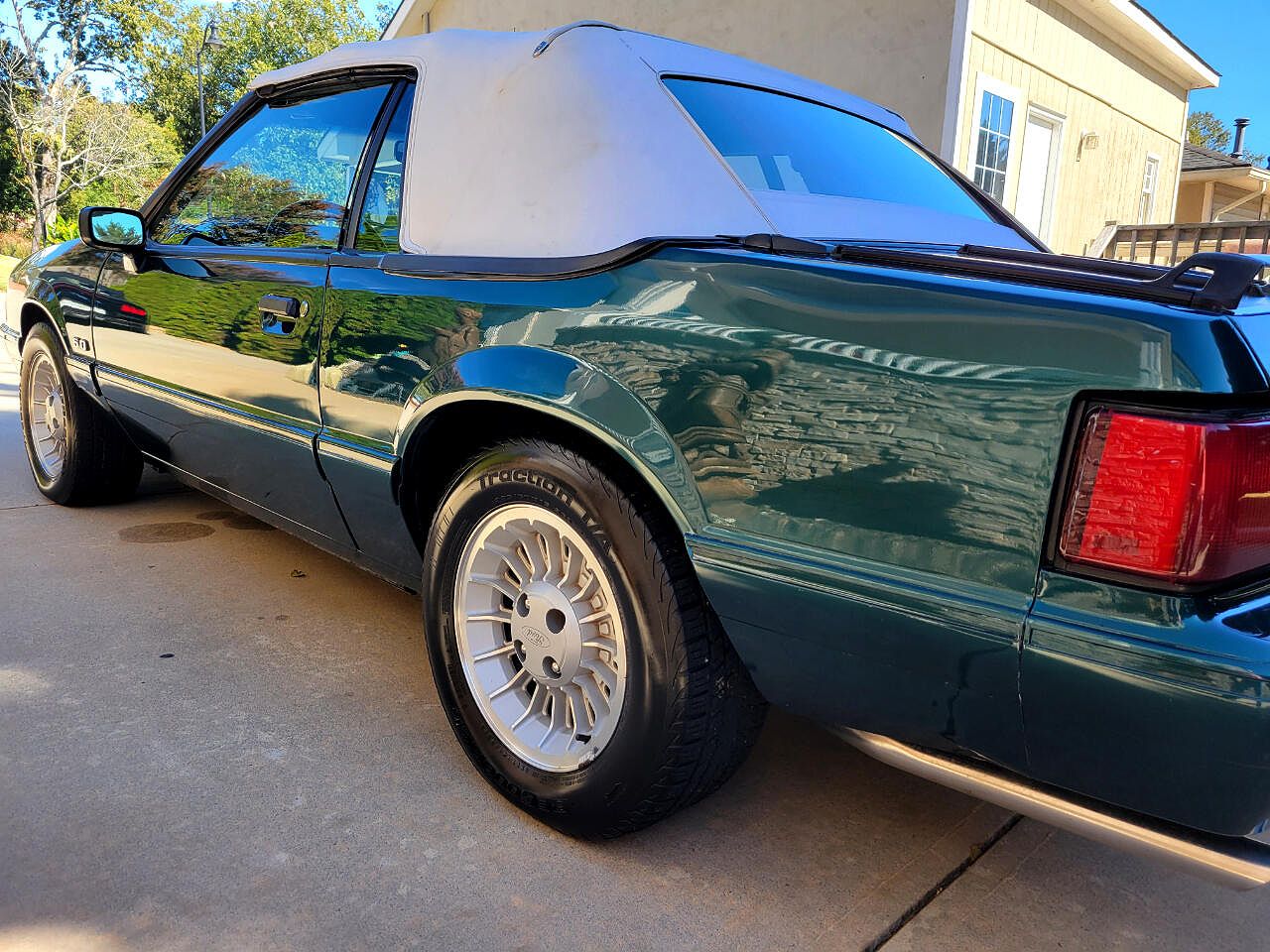 1990 Ford Mustang LX image 52