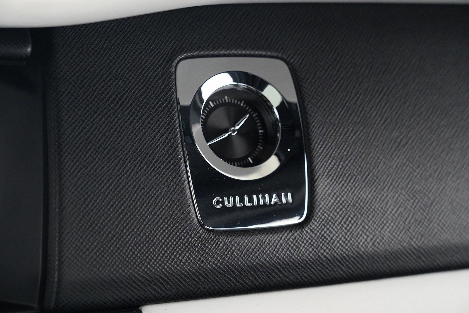 2021 Rolls-Royce Cullinan null image 36