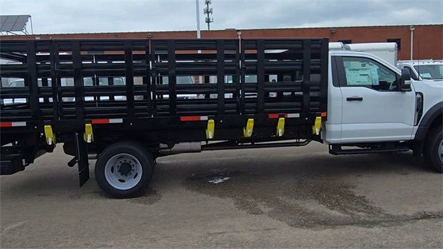 2025 Ford F-550