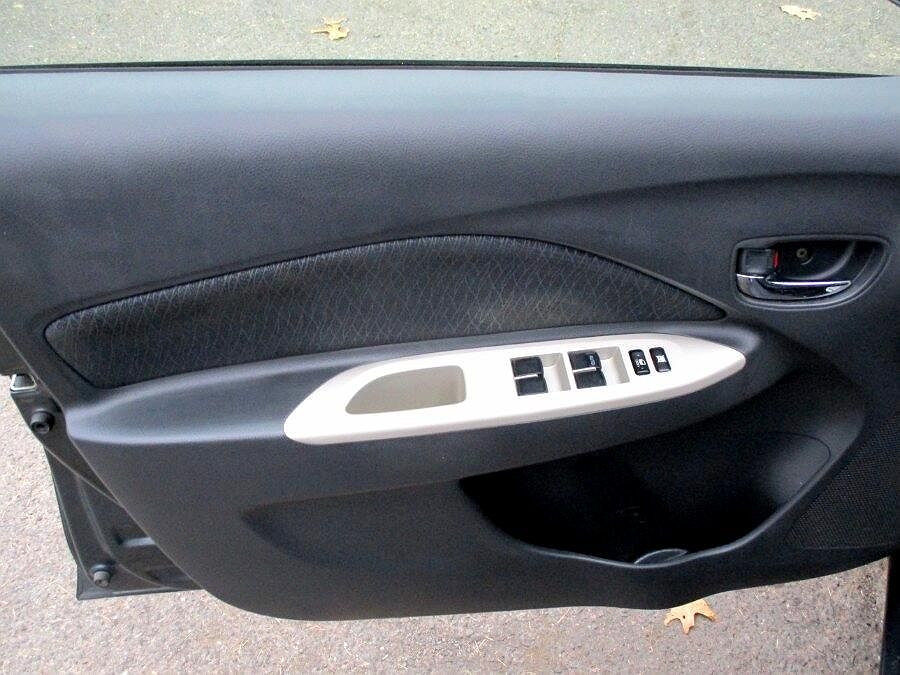 2008 Toyota Yaris S image 9