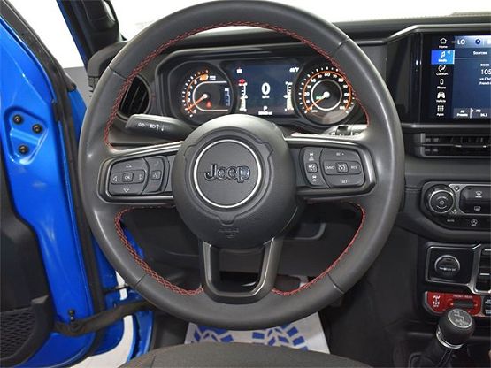 2024 Jeep Wrangler Rubicon photo 8