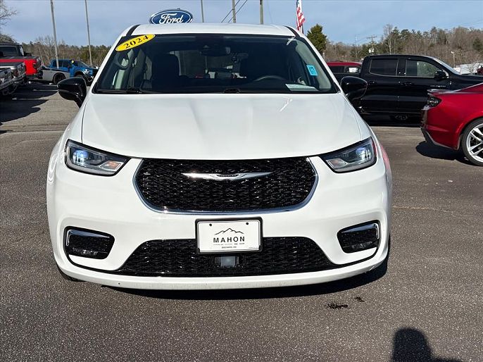 2024 Chrysler Pacifica