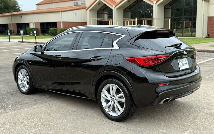2017 Infiniti QX30