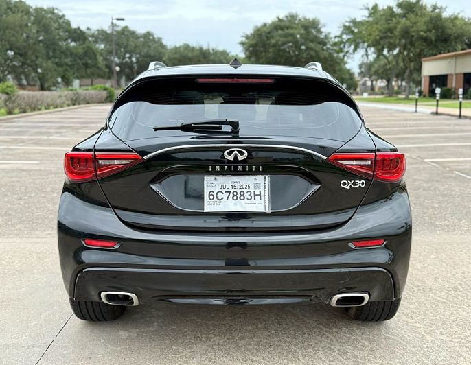 2017 Infiniti QX30