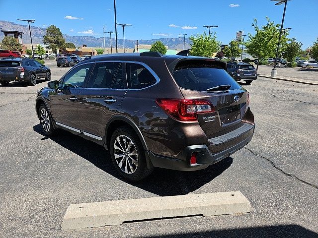 2019 Subaru Outback 2.5i Touring image 4