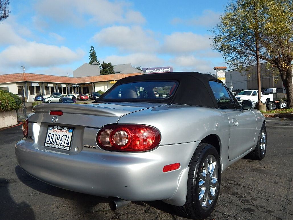 2003 Mazda Miata LS image 5