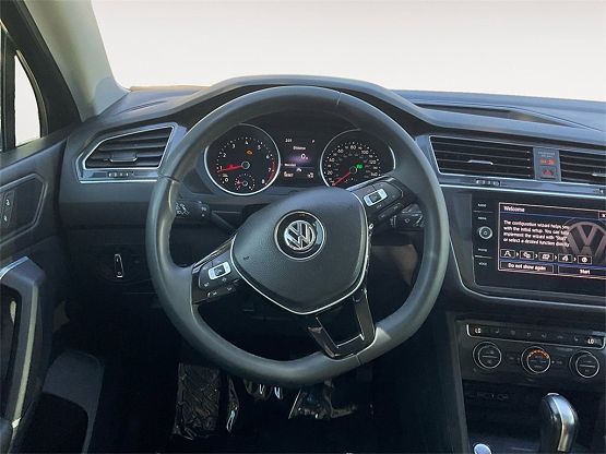 2020 Volkswagen Tiguan SE photo 10