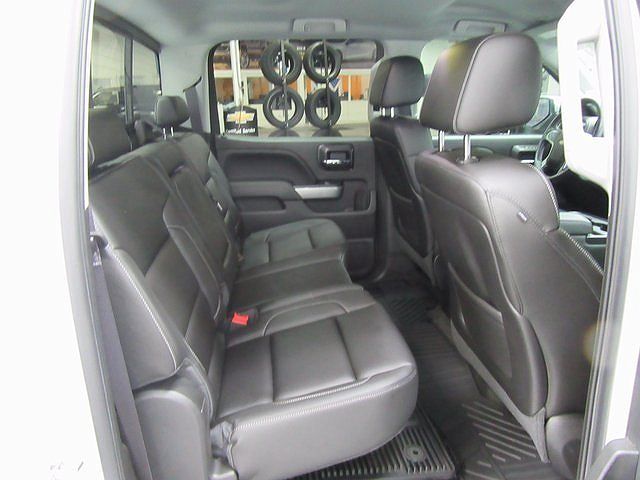 2015 Chevrolet Silverado 1500 LTZ image 3