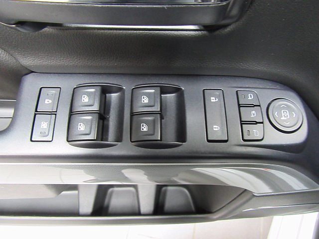 2015 Chevrolet Silverado 1500 LTZ image 7
