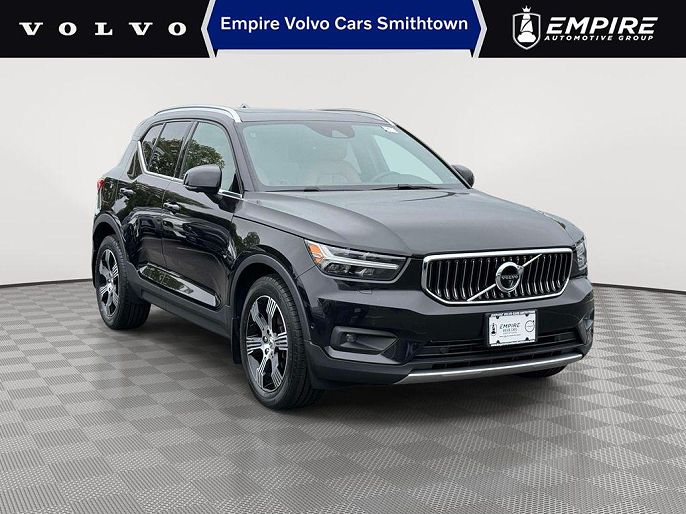 2022 Volvo XC40