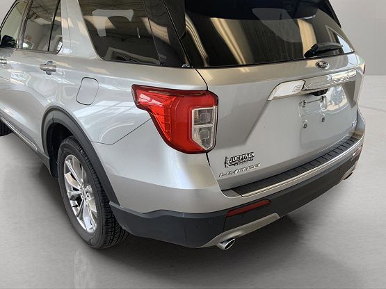 2023 Ford Explorer Limited photo 2