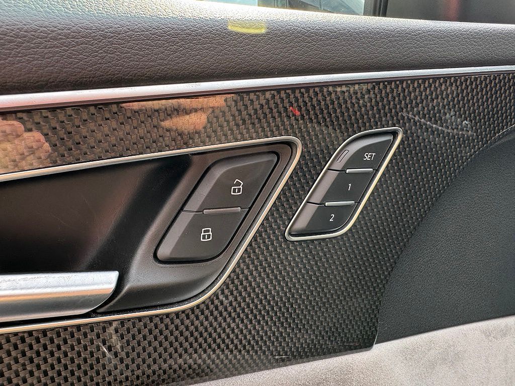 2023 Audi SQ8