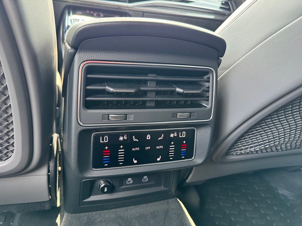 2023 Audi SQ8