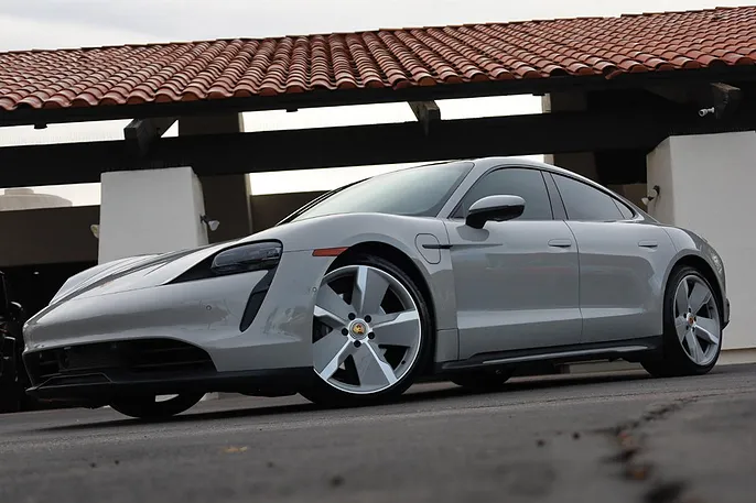2023 Porsche Taycan