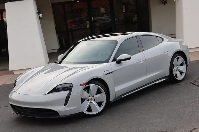 2023 Porsche Taycan