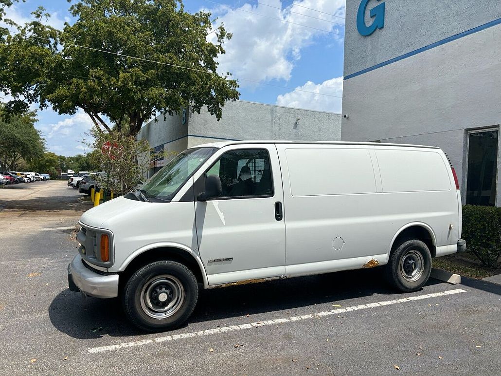 2001 Chevrolet Express 3500 image 5