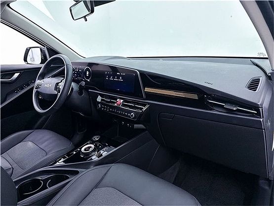 2024 Kia Niro EV Wind photo 8