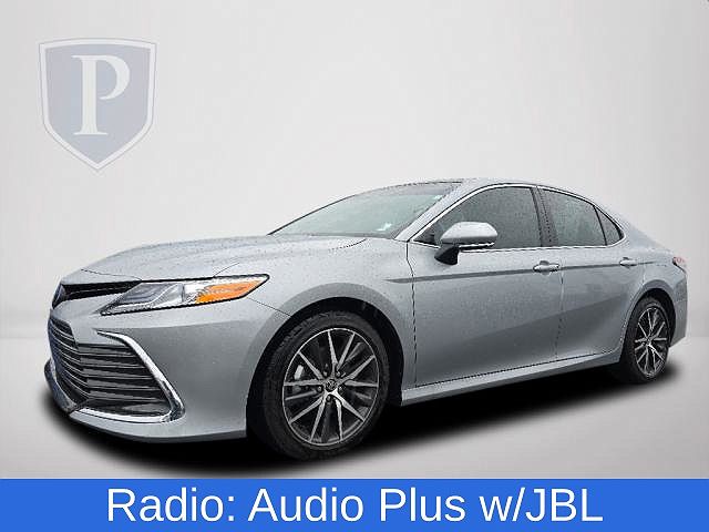 2023 Toyota Camry XLE image 1