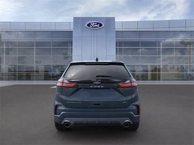 2024 Ford Edge Titanium image 4