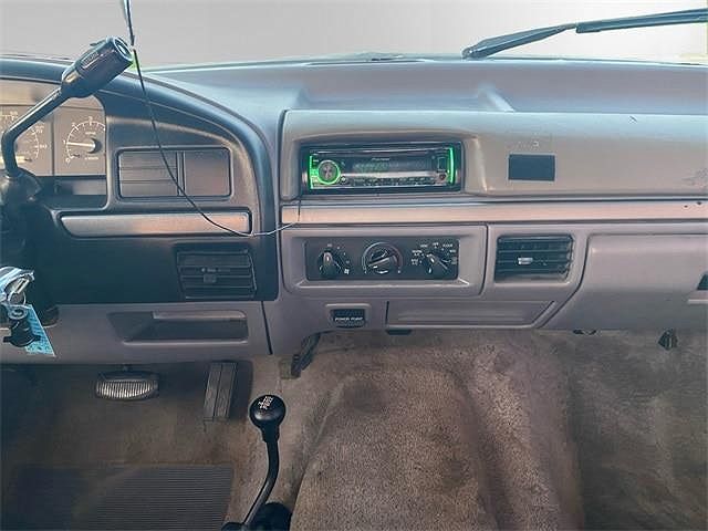 1994 Ford F-150 XL image 10