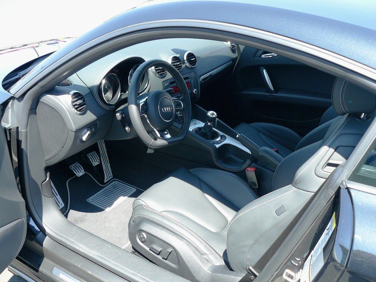 2012 Audi TT RS image 8