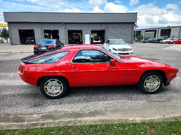 1985 Porsche 928