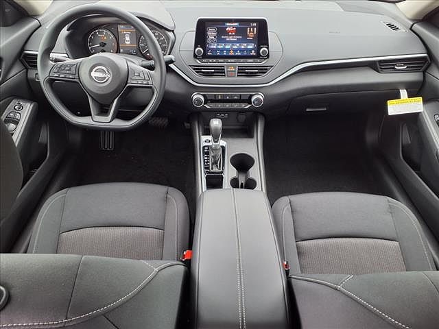 2025 Nissan Altima