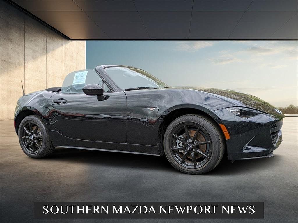 2021 Mazda Miata Sport image 0