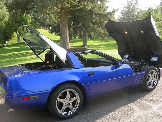 1989 Chevrolet Corvette null image 16