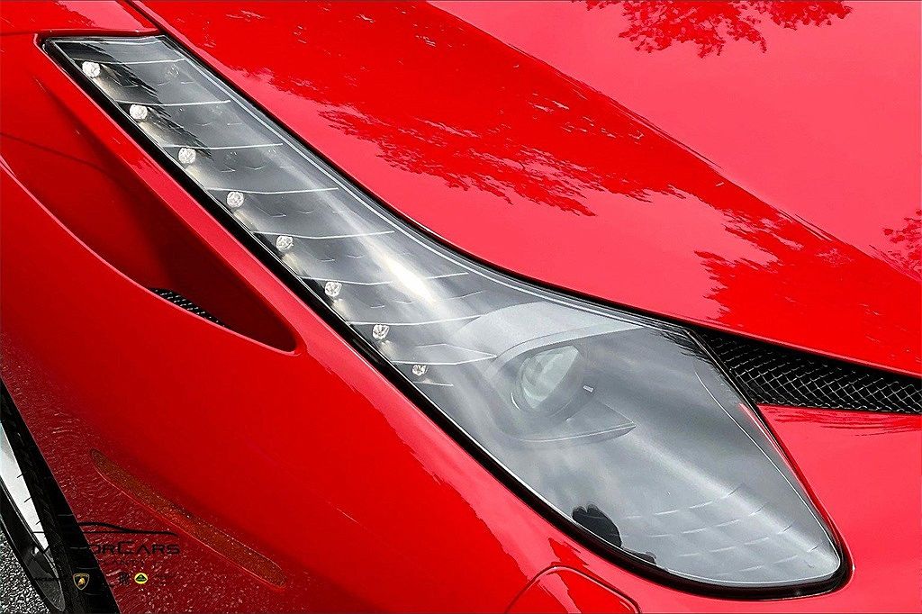 2015 Ferrari 458 null image 22